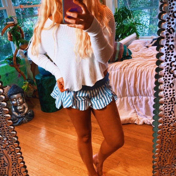 Alya Cozy White Angelic Short a Tunic Top ✨ - Picture 7 of 7